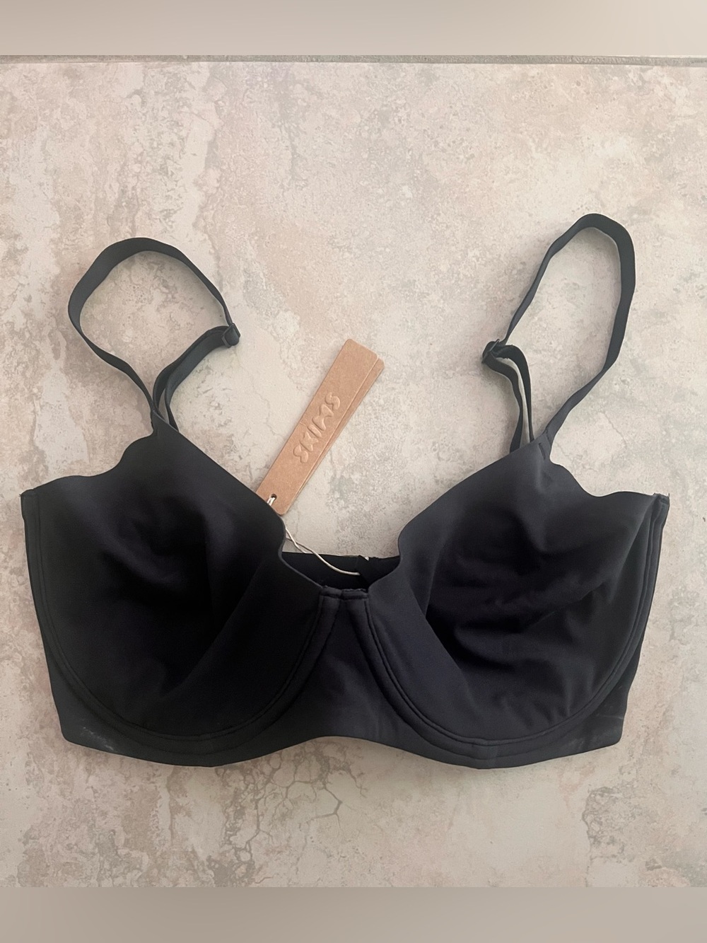 SKIMS Black Underwire Fits Everybody Smooth Bra with Adjustable Straps